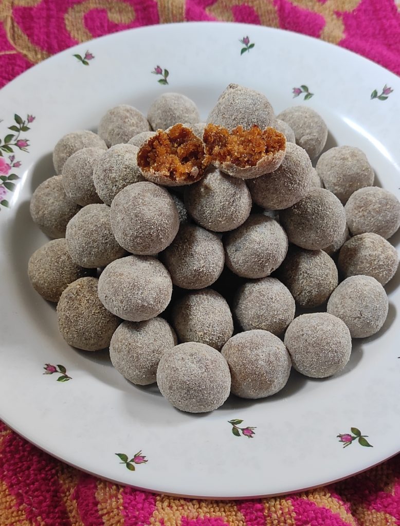 ৪০০ গ্রাম নারিকেল এর নাড়ু